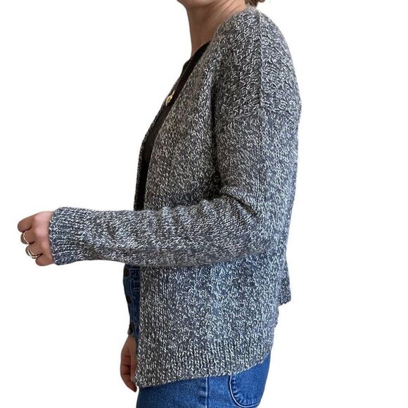 Hand Knit Womens 100% Wool Gray White Marled Minimalistic Preppy Cardigan Sz S - Picture 4 of 6
